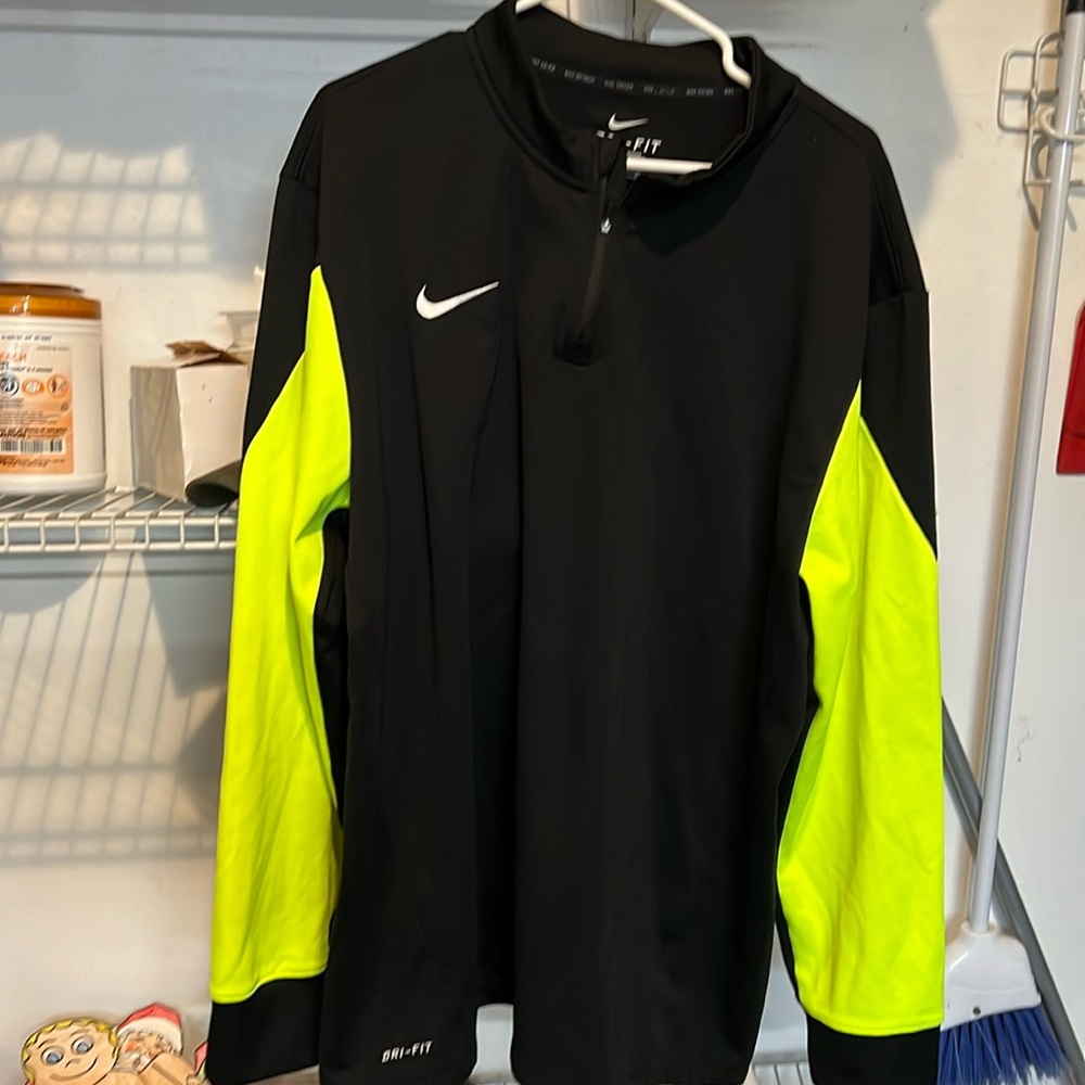 Super Nice! Men’s Nike 1/4 Zip Pullover, SZ: 2XL